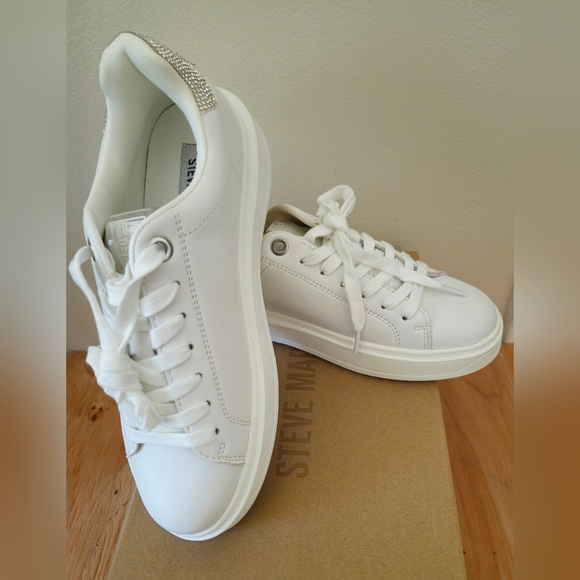 Steve Madden Catcher Sneaker with Rhinestone Heel Women's Size 7.5 - Picture 8 of 10